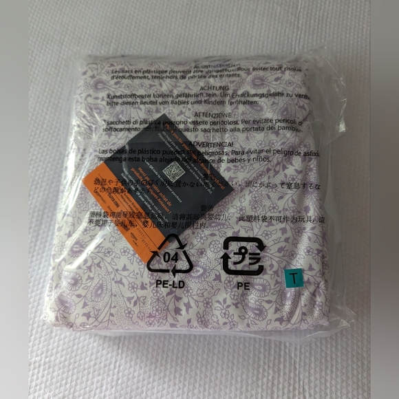 Amazon basics lightweight super soft bed sheet set twin lavender paisley. - Picture 3 of 4